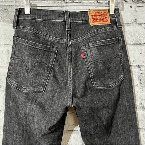 Levi’s Wedgie Washed Black Denim High Rise Raw Hem Skinny Ankle Jeans Size 26 - Picture 10 of 13